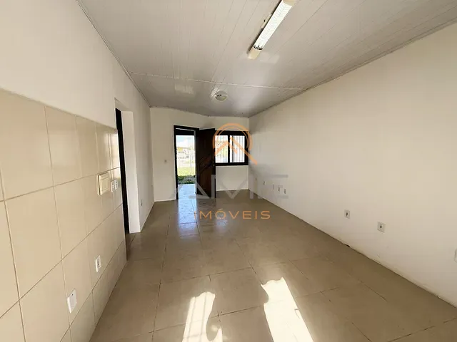 Casa 2 quartos e 1 banheiro, à venda, no bairro Três Vendas em Pelotas