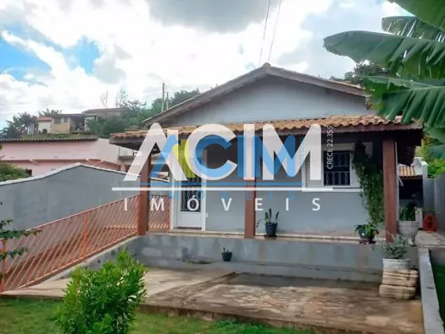 Casa com 286m², à venda, no bairro Centro em Serra Negra