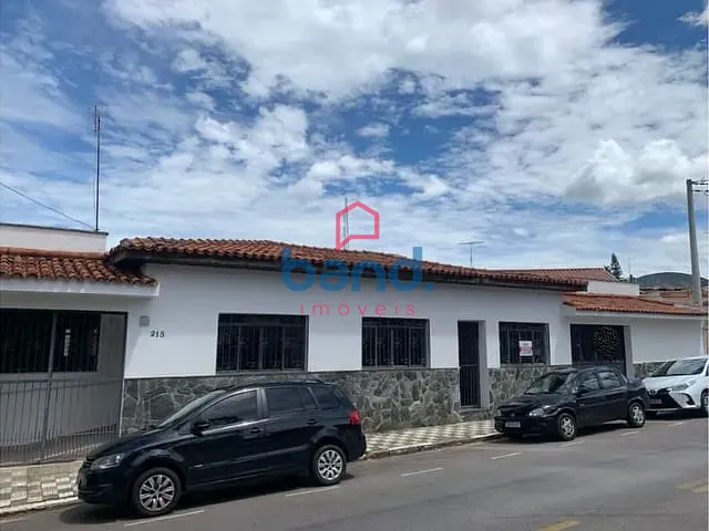 Casa com 359m² 4 quartos e 4 banheiros, à venda, no bairro Centro em Porto Feliz