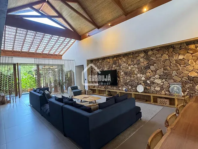 Casa 5 quartos e 6 banheiros, à venda, no bairro Jardim Acapulco em Guarujá