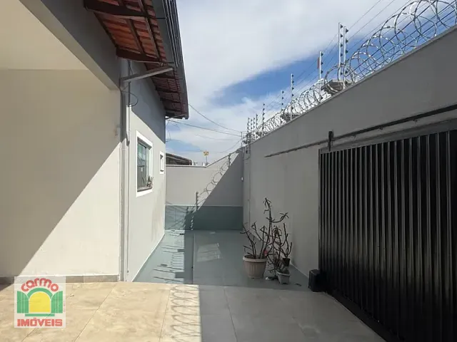 Casa 4 quartos e 4 banheiros, à venda, no bairro Anápolis City em Anápolis