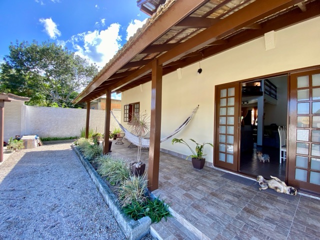 Foto do Casa - LOCAÇÃO DE DIÁRIAS - Casa Completa com Piscina e Espaço Gourmet, no bairro Morro das Pedras em Florianópolis, Sc | Costão Sul Imóveis