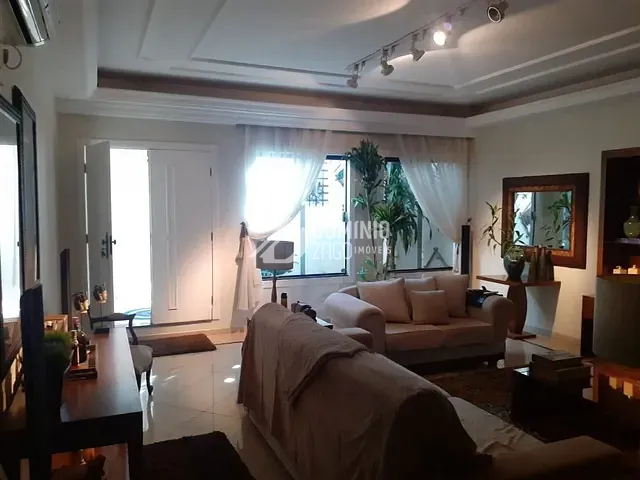 Casa com 434m² 3 quartos e 3 banheiros, à venda, no bairro Jardim Induberaba em Uberaba