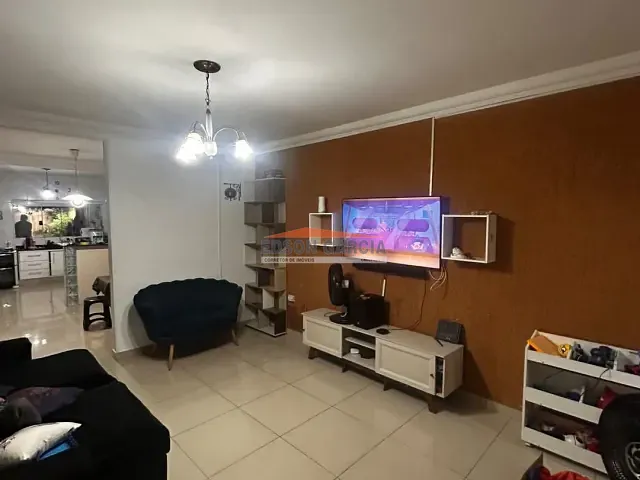 Casa 3 quartos e 2 banheiros, para alugar, no bairro Parque São Bento em Sorocaba