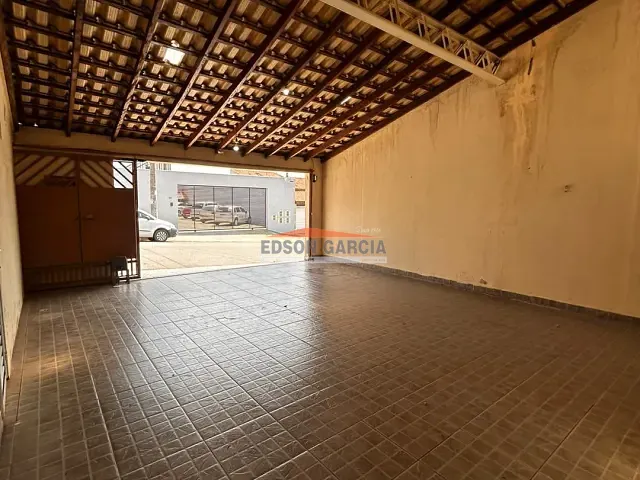 Casa 3 quartos e 2 banheiros, para alugar, no bairro Parque São Bento em Sorocaba