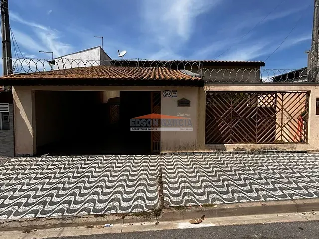 Casa 3 quartos e 2 banheiros, para alugar, no bairro Parque São Bento em Sorocaba