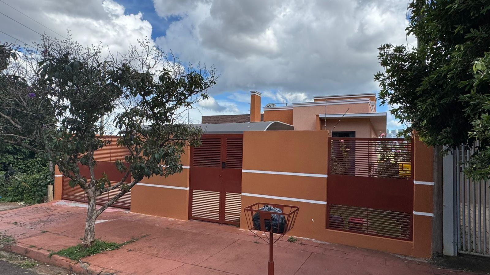 Casa, 3 quartos, 230 m² - Foto 1