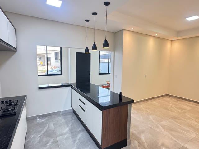 Casa com 175m² 3 quartos e 2 banheiros, para alugar, no bairro Bosques dos Ypes III em Tatuí