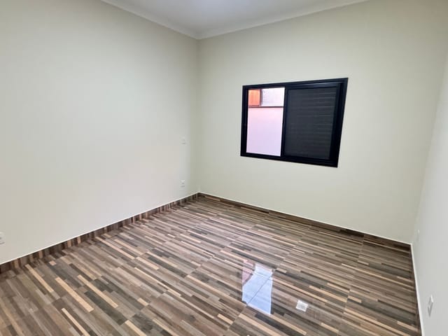 Casa com 175m² 3 quartos e 2 banheiros, para alugar, no bairro Bosques dos Ypes III em Tatuí