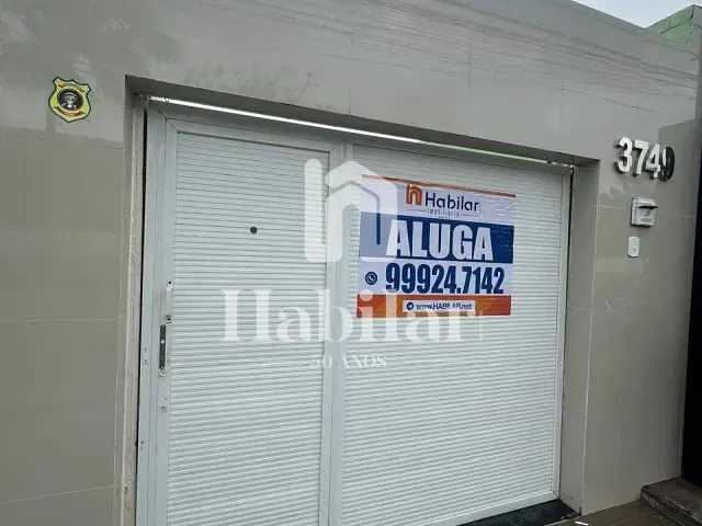 Casa 3 quartos e 4 banheiros, para alugar, no bairro Coroa do Meio em Aracaju