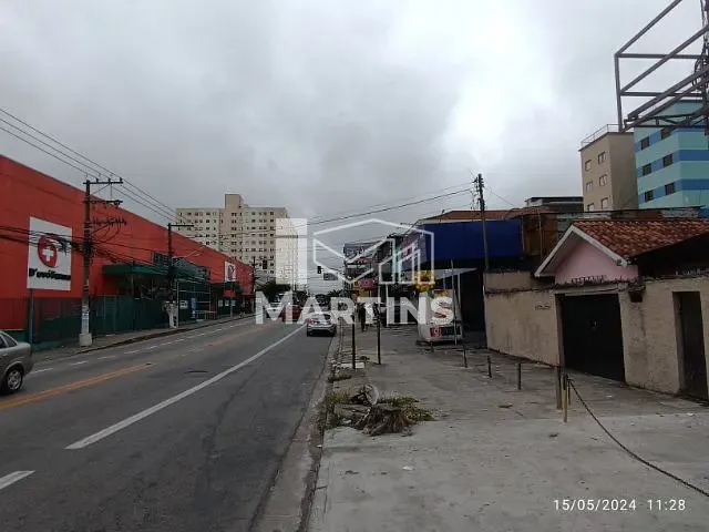 Casa com 250m², à venda, no bairro Jardim Clementino em Taboão da Serra