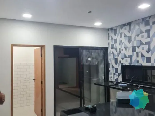 Casa com 213m² 3 quartos e 2 banheiros, à venda, no bairro Parque Imperial em Salto