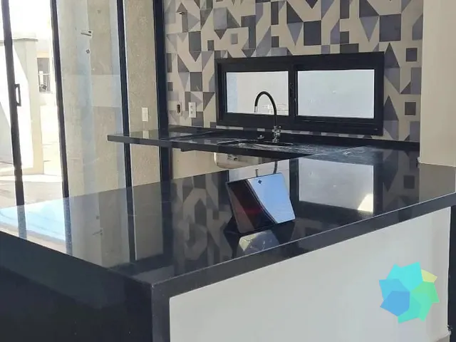Casa com 213m² 3 quartos e 2 banheiros, à venda, no bairro Parque Imperial em Salto