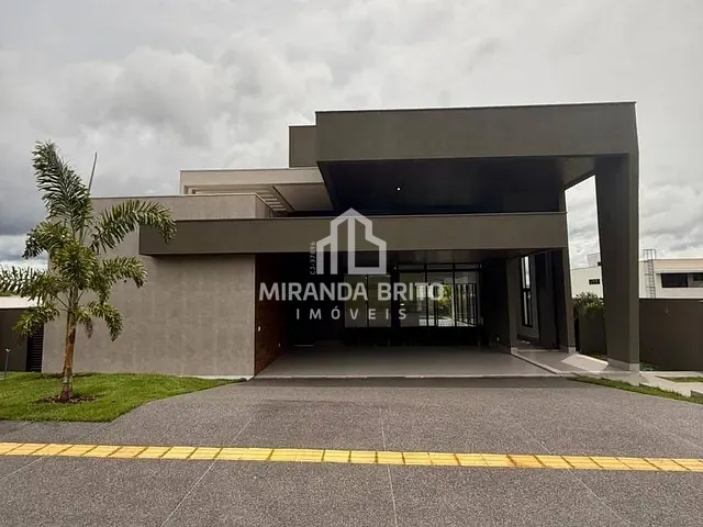 Casa 4 quartos e 5 banheiros, à venda, no bairro Parque Cidade em Goiânia
