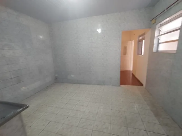 Casa com 300m² 1 quarto e 1 banheiro, para alugar, no bairro Vila Canero em São Paulo