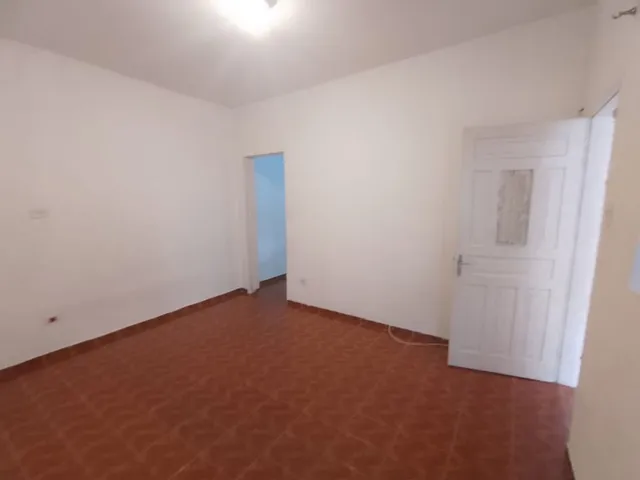 Casa com 300m² 1 quarto e 1 banheiro, para alugar, no bairro Vila Canero em São Paulo