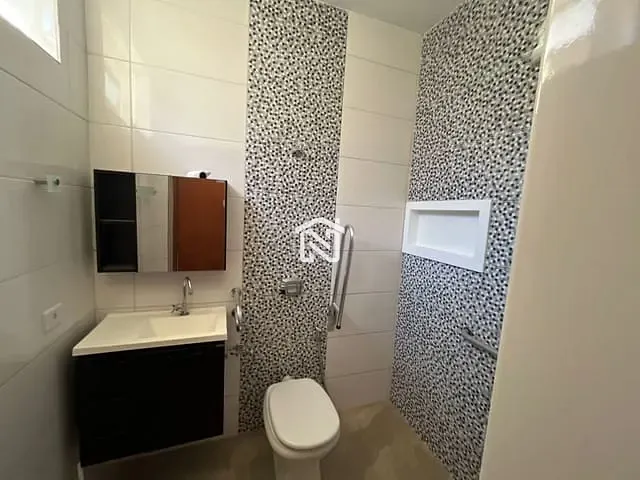 Casa com 400m² 2 quartos e 2 banheiros, à venda ou para alugar, no bairro Setor Oeste em Paraíso do Tocantins
