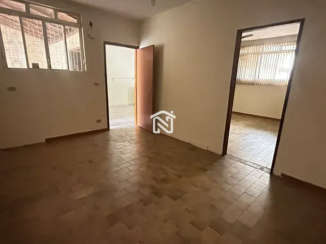 Casa com 400m² 2 quartos e 2 banheiros, para alugar, no bairro Setor Oeste em Paraíso do Tocantins