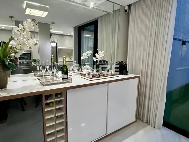 Casa com 230m² 3 quartos e 3 banheiros, à venda, no bairro Uberaba em Curitiba