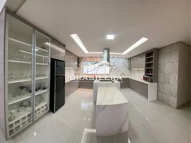 Casa com 486m² 3 quartos e 5 banheiros, à venda, no bairro Residencial Vale Verde em Senador Canedo
