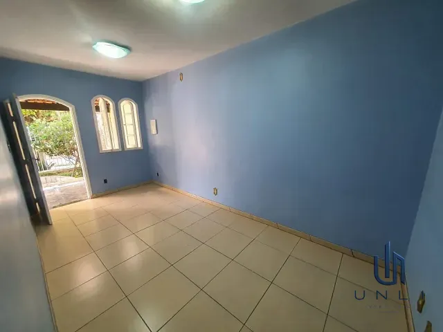 Casa 2 quartos e 2 banheiros, à venda, no bairro Vila Rica em Volta Redonda