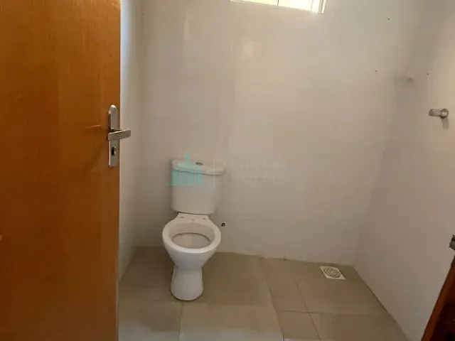 Casa 2 quartos e 1 banheiro, para alugar, no bairro Loteamento Residencial Parque Imperial em Catalão