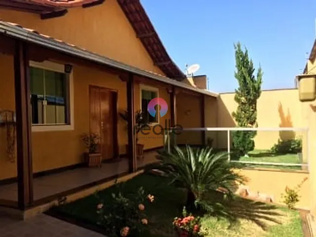Casa com 220m², à venda, no bairro Jardim Leblon em Belo Horizonte