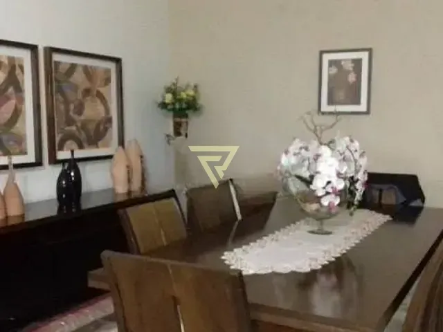 Casa com 250m² 3 quartos e 3 banheiros, à venda, no bairro Jardim Macedo em Ribeirão Preto