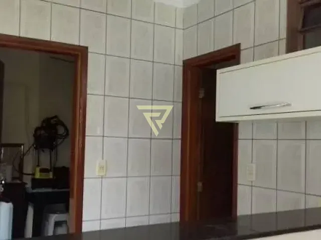 Casa com 250m² 3 quartos e 3 banheiros, à venda, no bairro Jardim Macedo em Ribeirão Preto