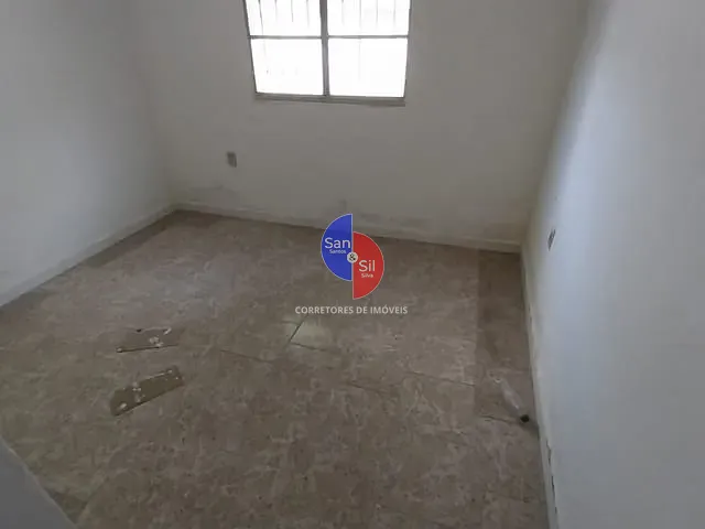 Casa 1 quarto e 1 banheiro, à venda, no bairro Centro (Suruí) em Magé