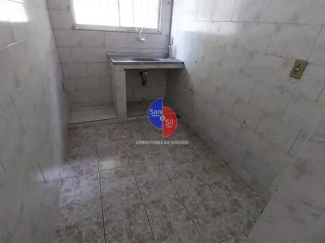 Casa 1 quarto e 1 banheiro, à venda, no bairro Centro (Suruí) em Magé