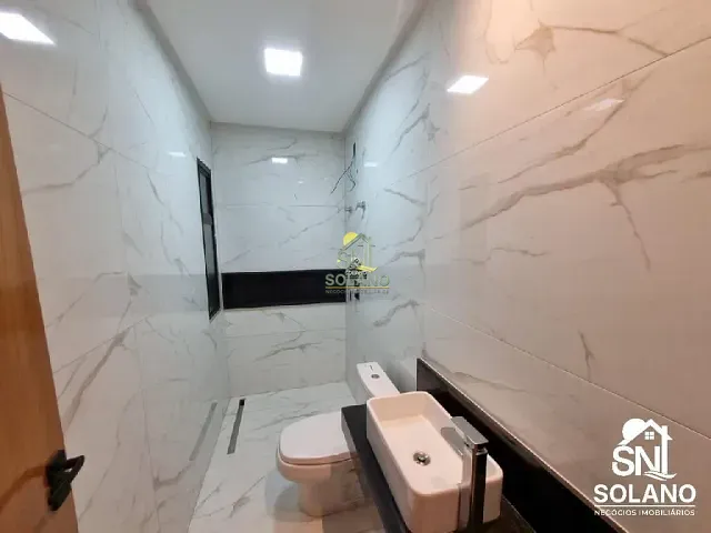 Casa com 326m² 3 quartos e 4 banheiros, à venda, no bairro Jardins Capri em Senador Canedo
