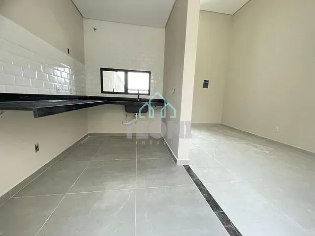 Casa com 150m² 3 quartos e 2 banheiros, à venda, no bairro Loteamento Industrial em Taubaté