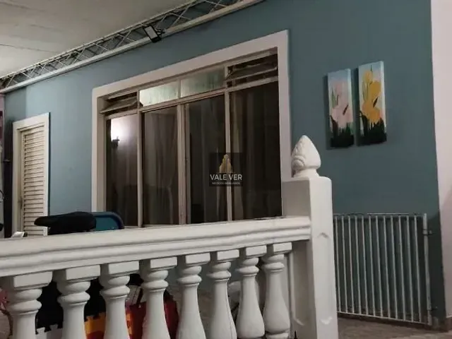 Casa com 210m² 3 quartos e 1 banheiro, à venda, no bairro Jardim Uirá em São José dos Campos