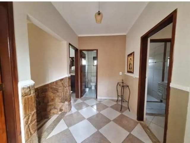 Casa com 250m² 3 quartos e 3 banheiros, à venda, no bairro Vale das Rosas em Cambuí