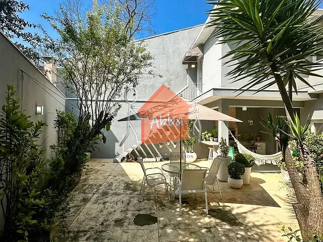 Casa 4 quartos e 6 banheiros, à venda, no bairro Vila Elvira em São Paulo
