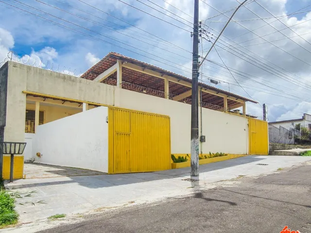 Casa 4 quartos e 6 banheiros, para alugar, no bairro CENTRO em Salinópolis