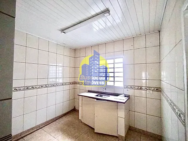 Casa com 259m², para alugar, no bairro Vila Osasco em Osasco