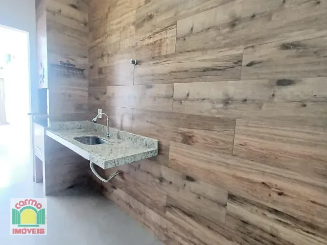 Casa 3 quartos e 2 banheiros, à venda, no bairro Residencial Cerejeiras em Anápolis