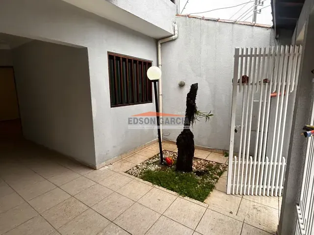 Casa 2 quartos e 3 banheiros, para alugar, no bairro Parque São Bento em Sorocaba