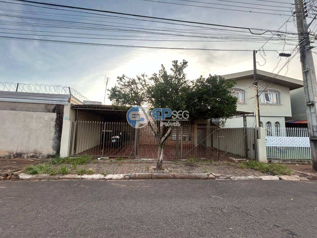 Casa, 1 quarto, 180 m² - Foto 1