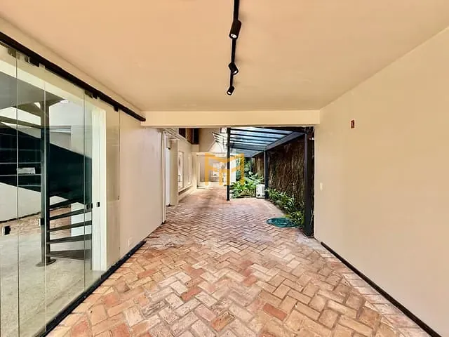 Casa com 388m², à venda, no bairro Batista Campos em Belém