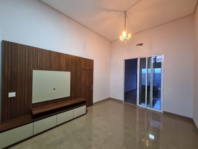 Casa com 275m² 3 quartos e 4 banheiros, para alugar, no bairro Perdizes Residencial Parque em Birigui