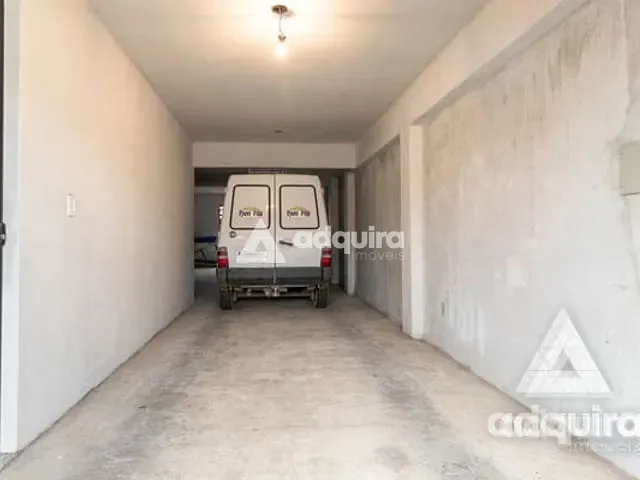 Casa com 585m² 3 quartos e 4 banheiros, à venda, no bairro Boa Vista em Ponta Grossa