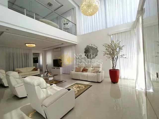 Casa com 800m² 6 quartos e 6 banheiros, à venda ou para alugar, no bairro Jurerê Internacional em Florianópolis