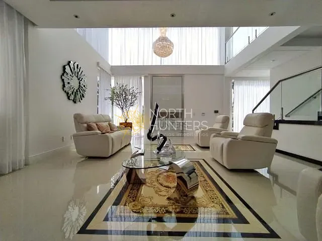 Casa com 800m² 6 quartos e 6 banheiros, à venda ou para alugar, no bairro Jurerê Internacional em Florianópolis