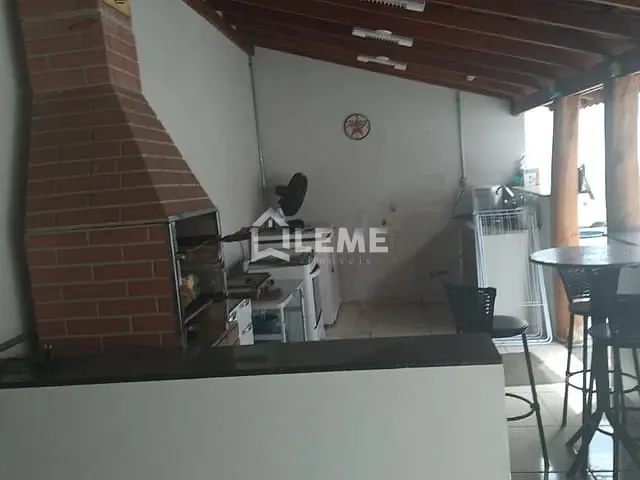 Casa com 360m² 3 quartos e 2 banheiros, à venda, no bairro Brás em Mococa