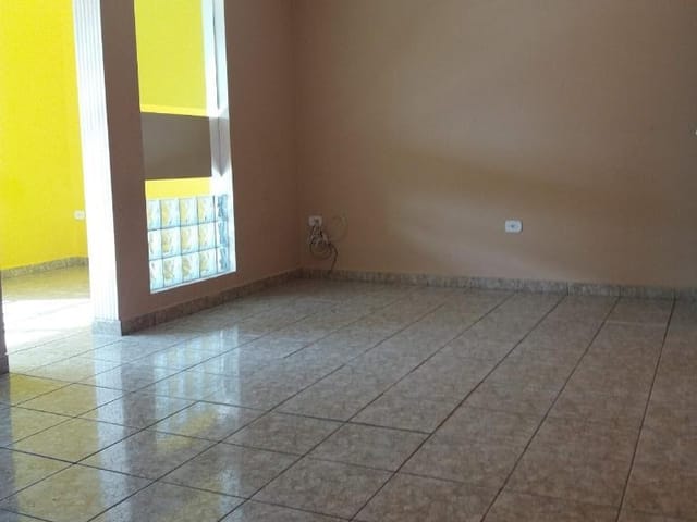 Casa com 200m² 2 quartos e 3 banheiros, à venda, no bairro São Luiz (Polvilho) em Cajamar