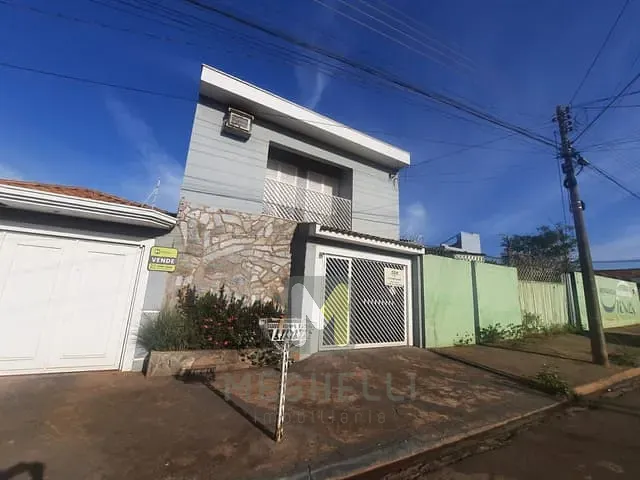 Casa com 200m² 3 quartos e 2 banheiros, à venda, no bairro Jardim Boa Vista em Serrana