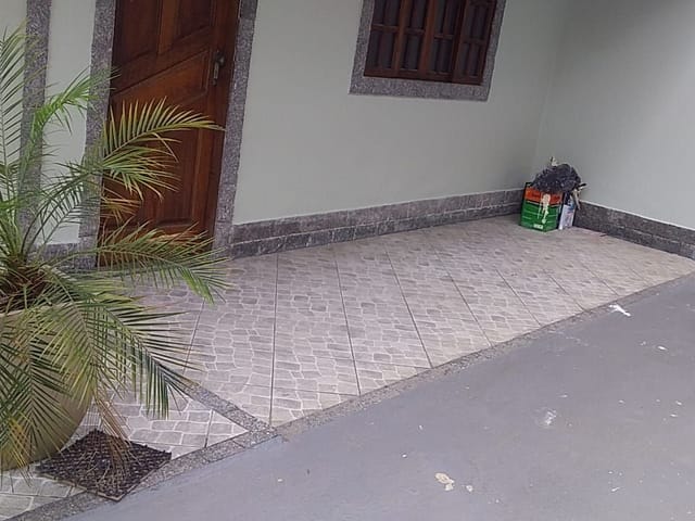 Casa com 125m² 2 quartos e 3 banheiros, para alugar, no bairro Vila Valqueire em Rio de Janeiro